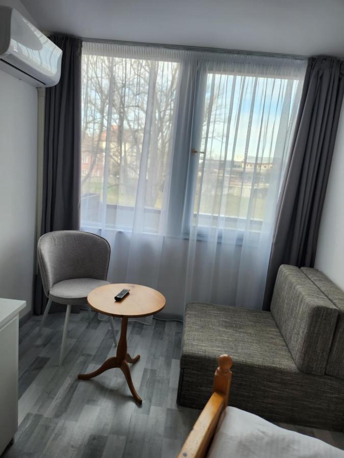 Hotel Icon Gyor Ngoại thất bức ảnh